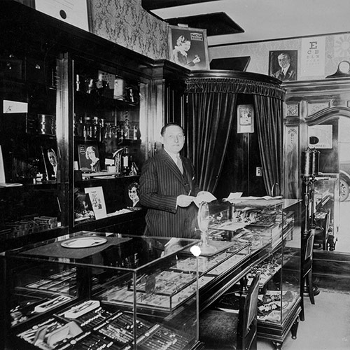 OPTICAL UNDERGROUND Home